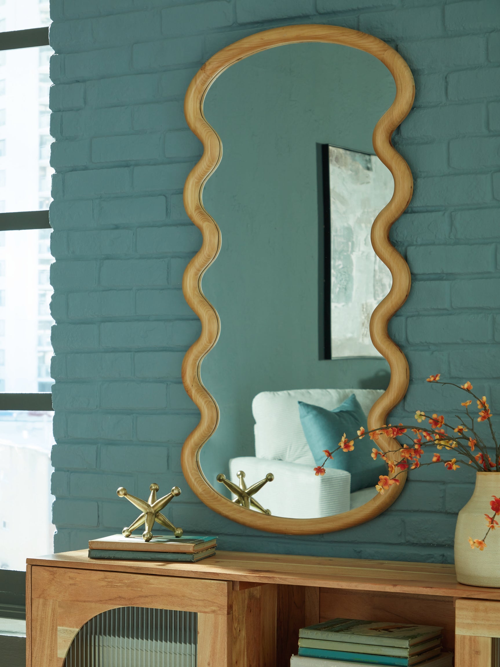 Tampa Furniture Outlet - Ashley Furniture - Serendis Mirror - Accent Mirror / Brown - A8010412