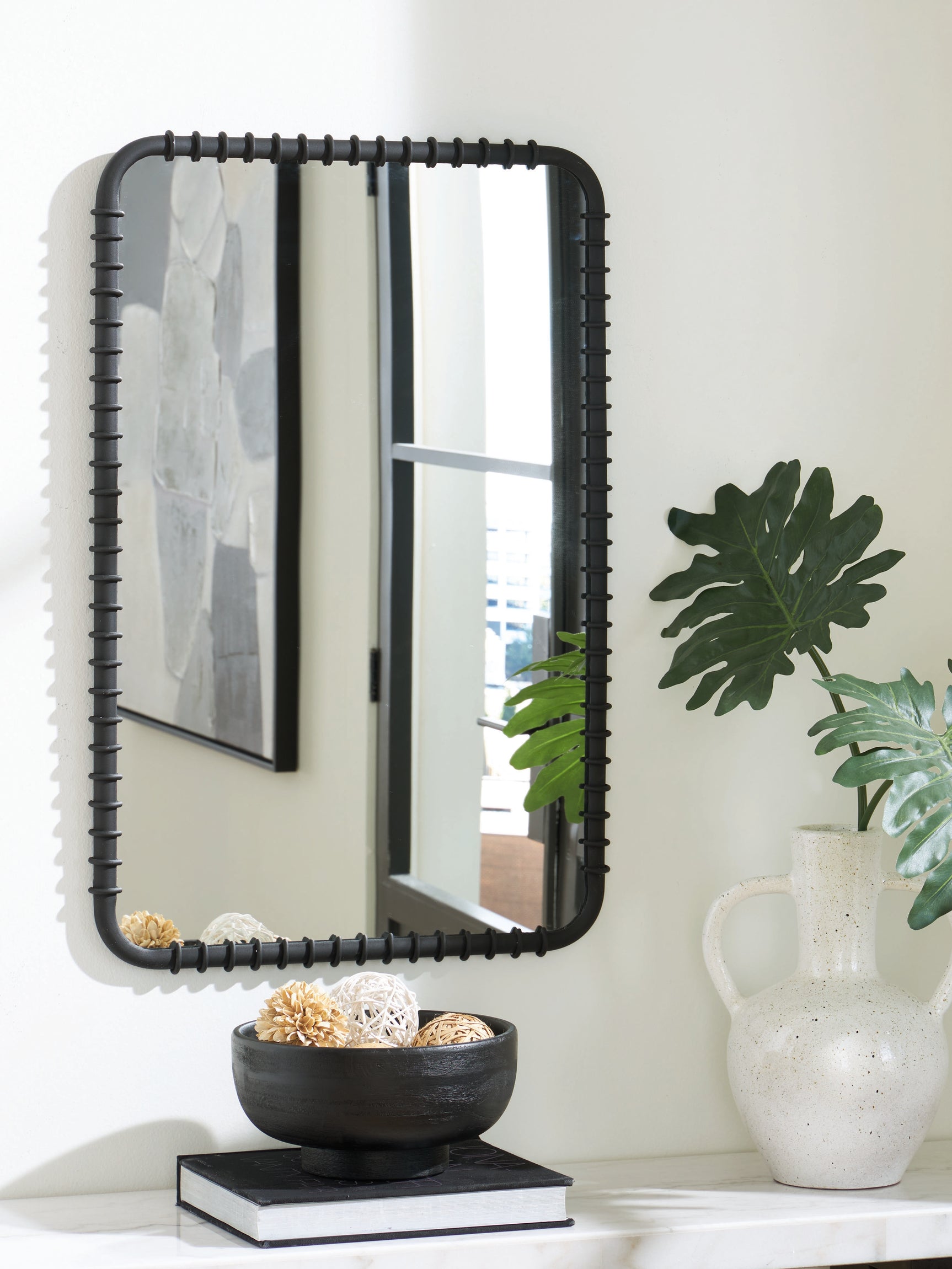 Tampa Furniture Outlet - Ashley Furniture - Judlow Mirror - Accent Mirror / Black - A8010419