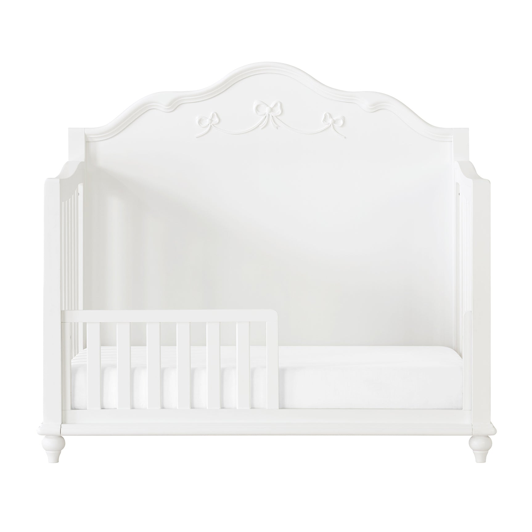 Alana Crib with Guardrails in White - Tampa Furniture Outlet