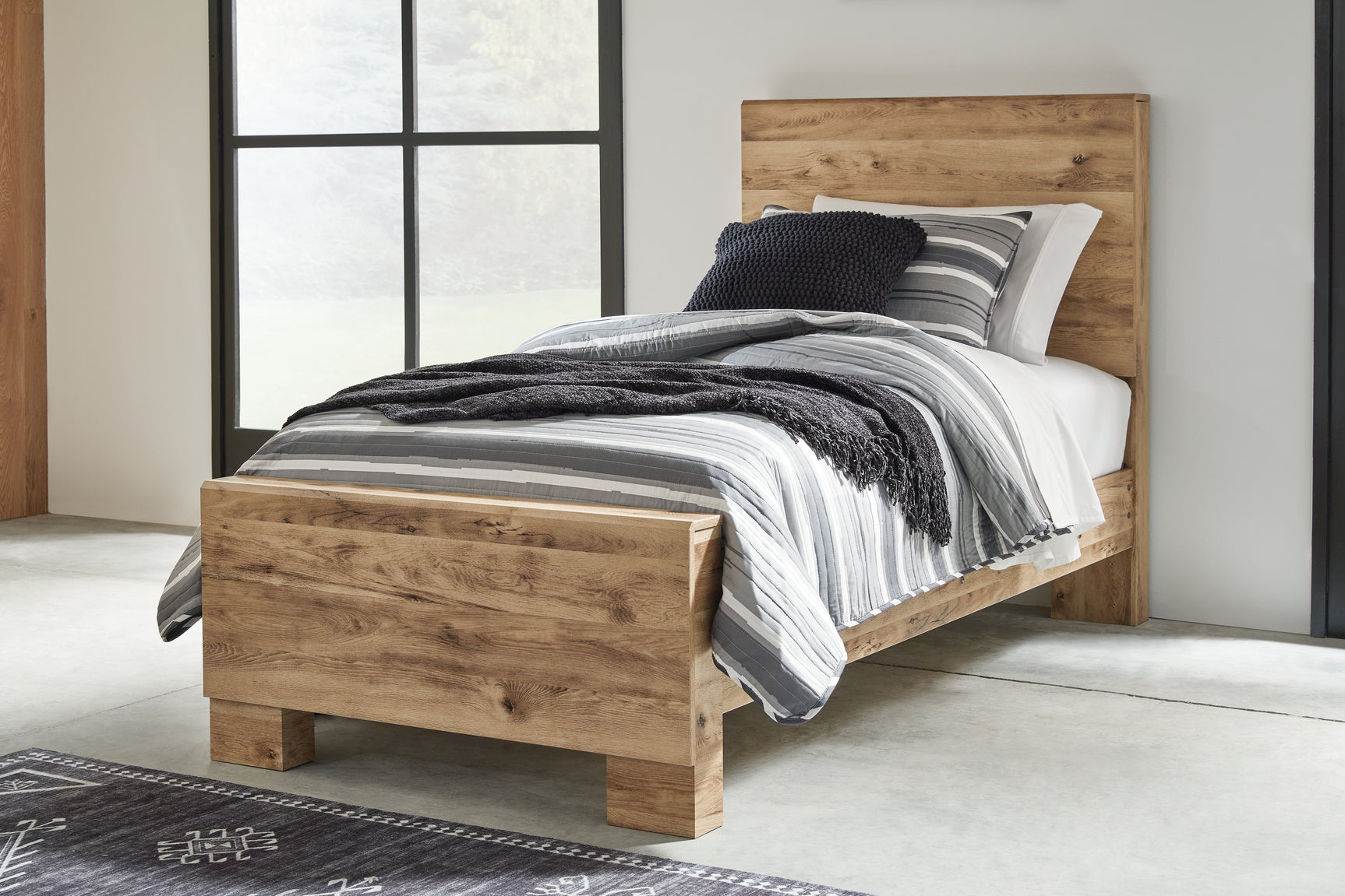 Hyanna Bedroom - Tampa Furniture Outlet