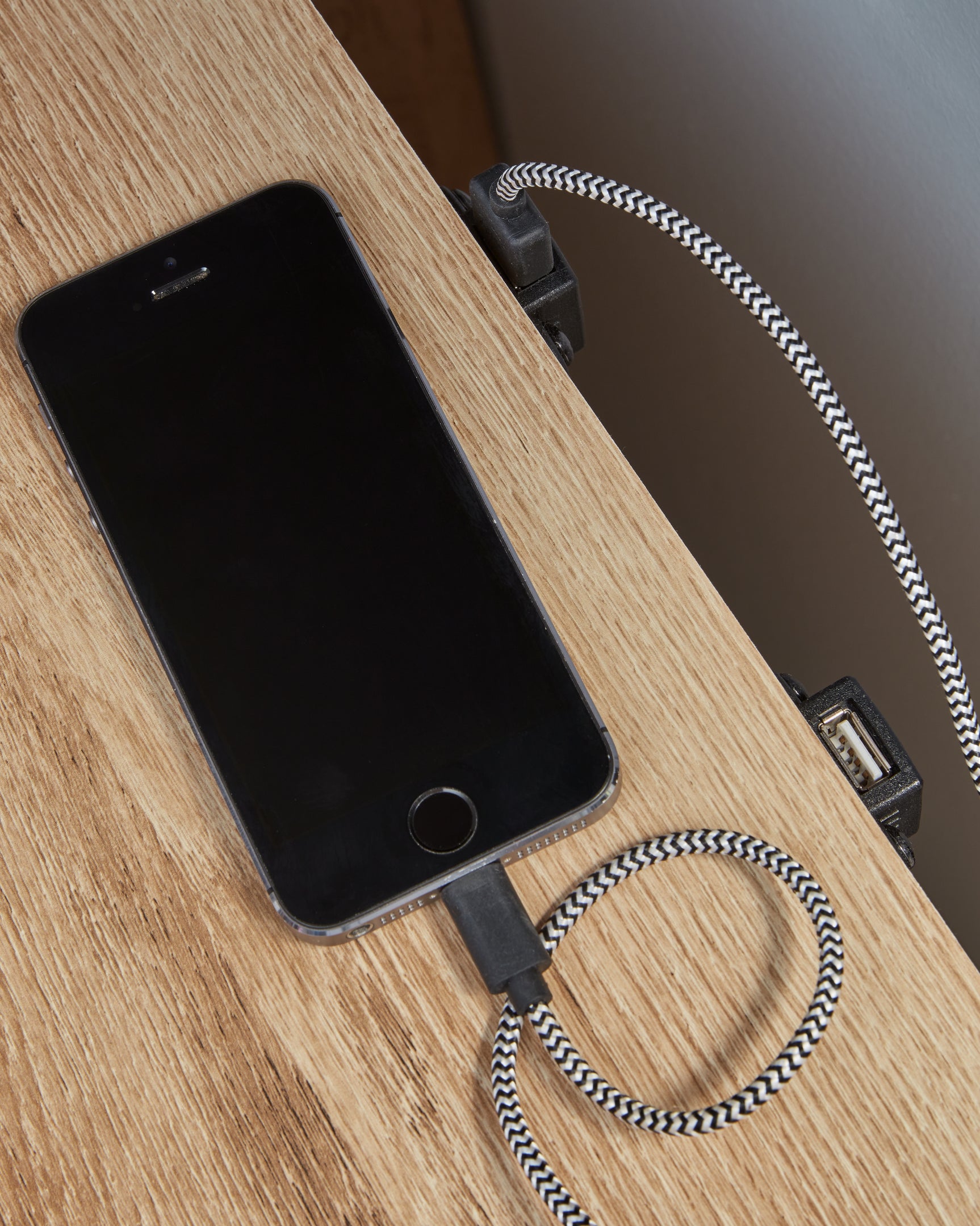 Hyanna Bedroom - Tampa Furniture Outlet