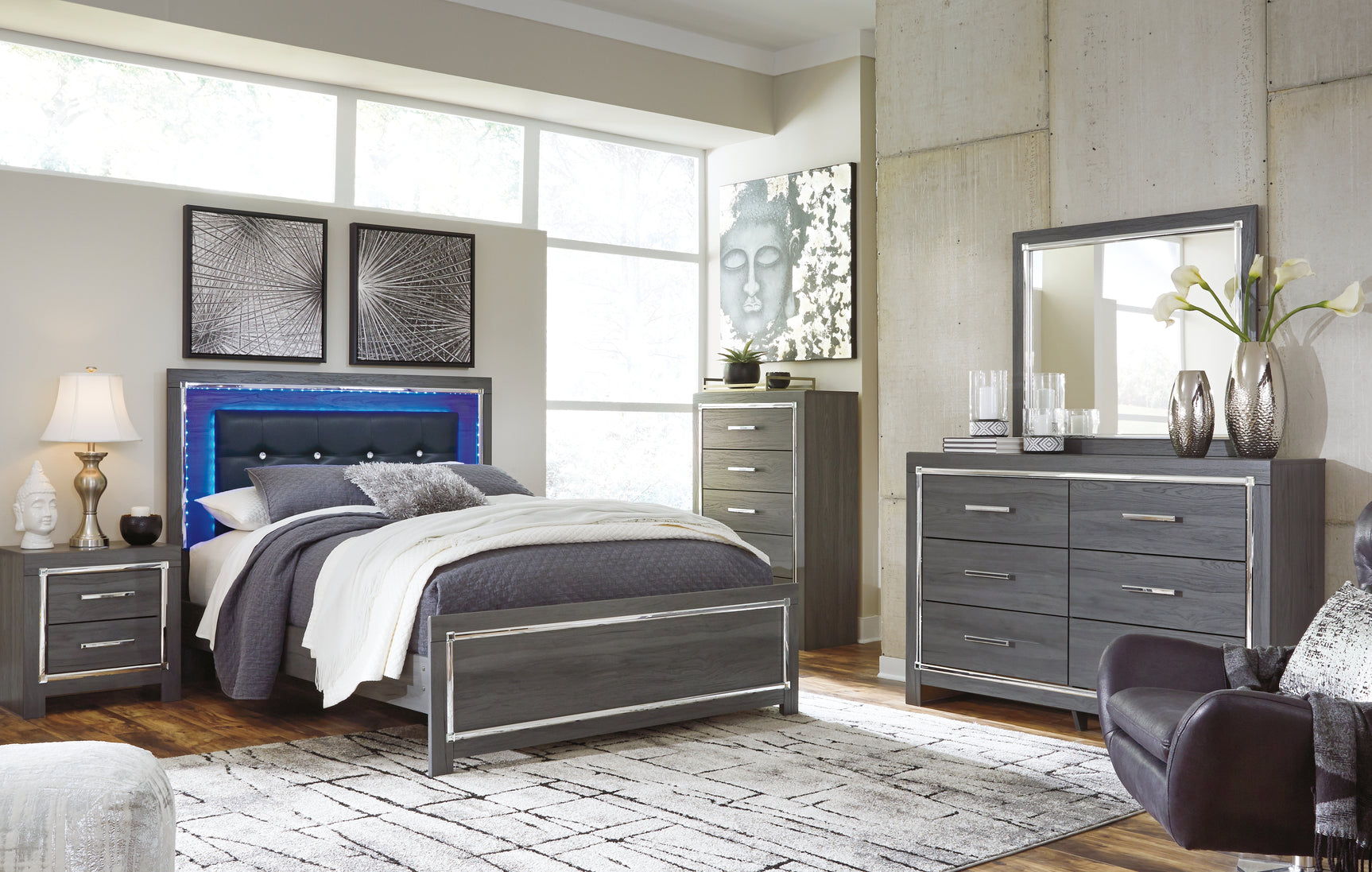 Lodanna Bedroom - Tampa Furniture Outlet
