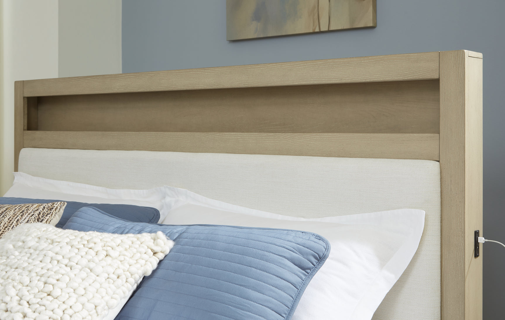 Calmoro Bedroom - Tampa Furniture Outlet