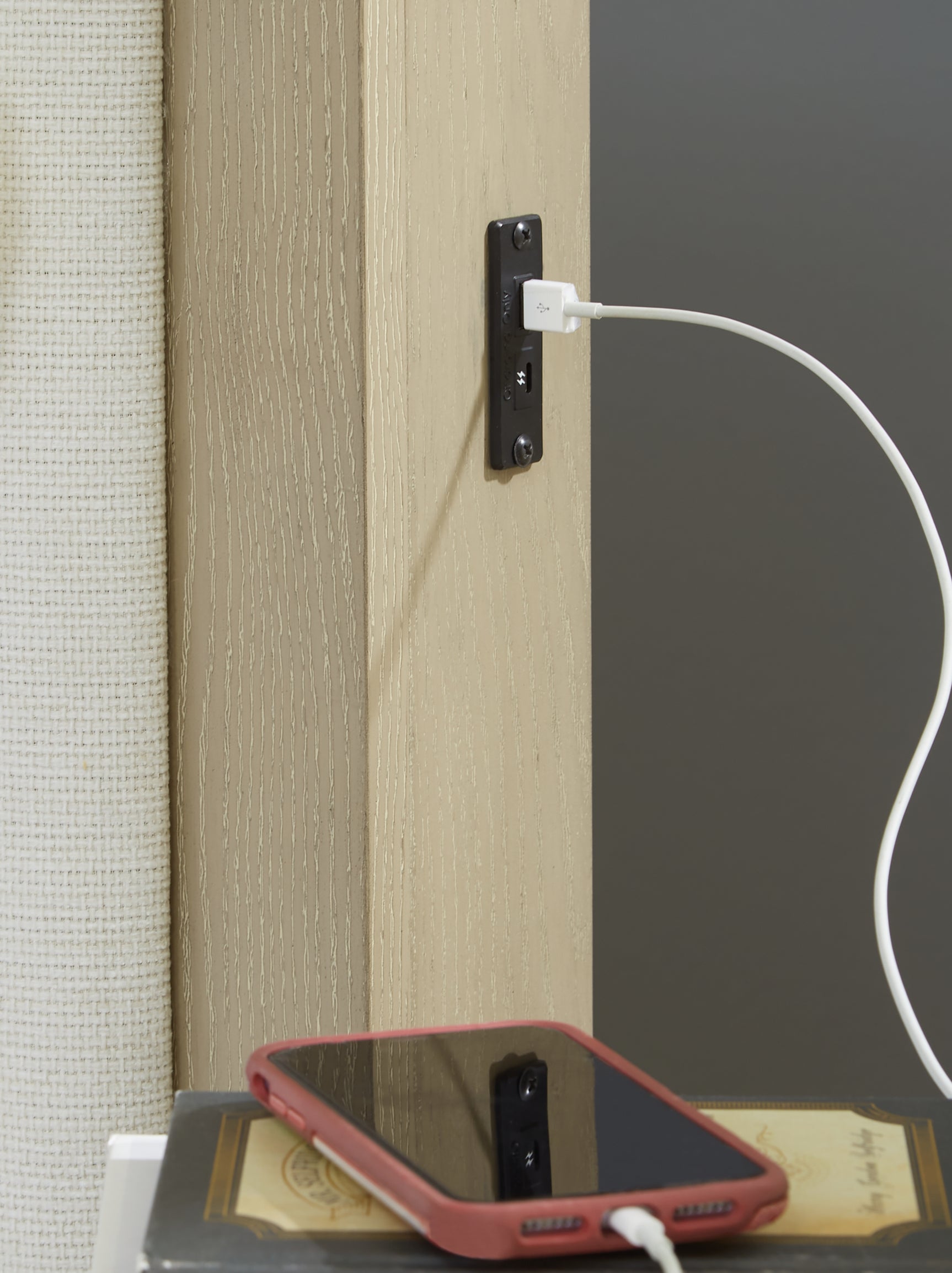 Calmoro Bedroom - Tampa Furniture Outlet