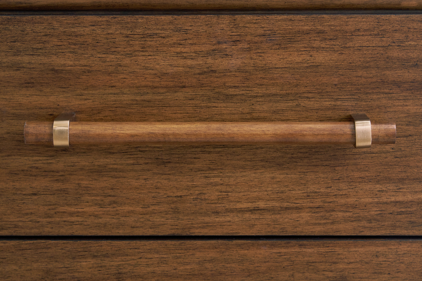 Lyncott Bedroom - Tampa Furniture Outlet