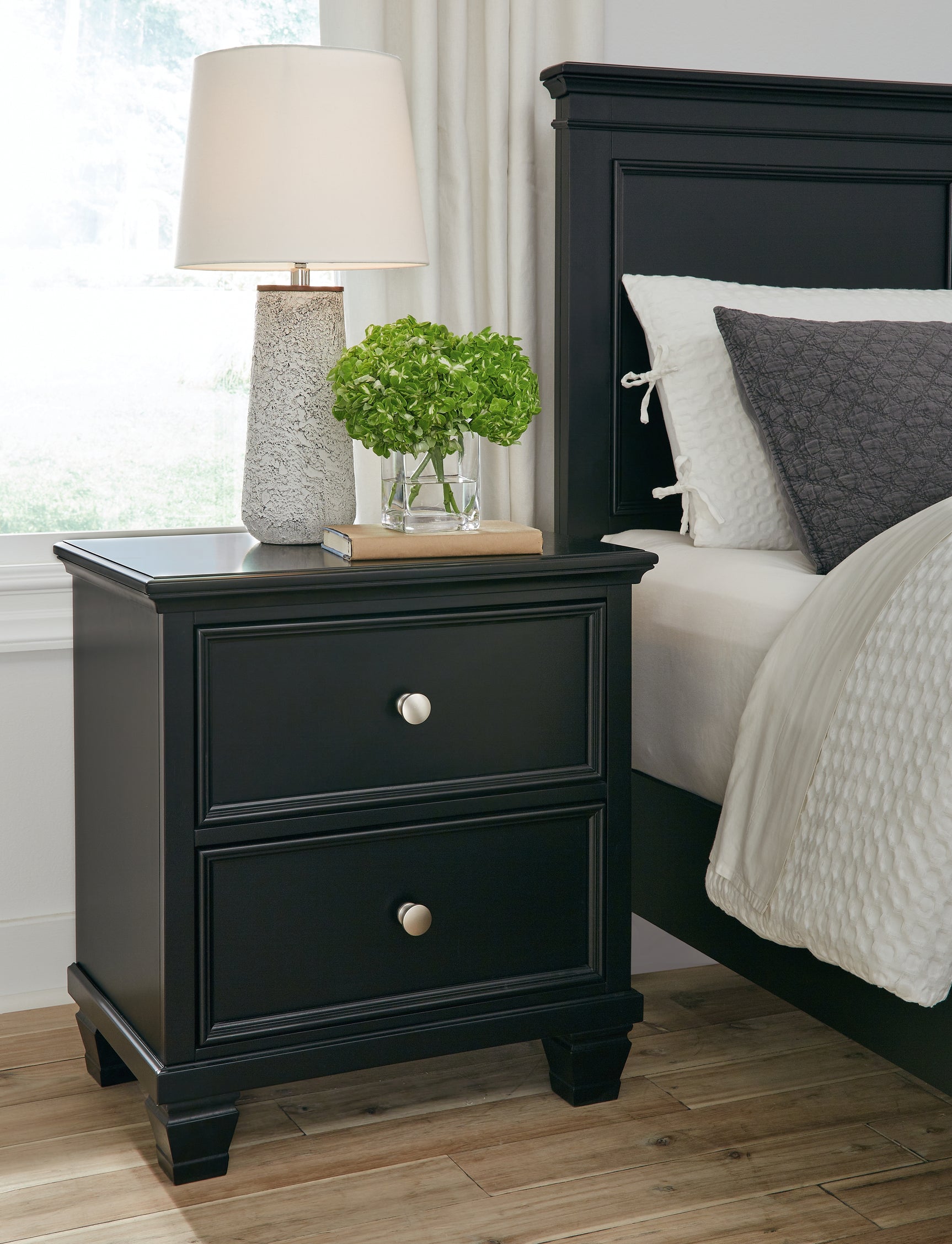 Lanolee Bedroom - Tampa Furniture Outlet