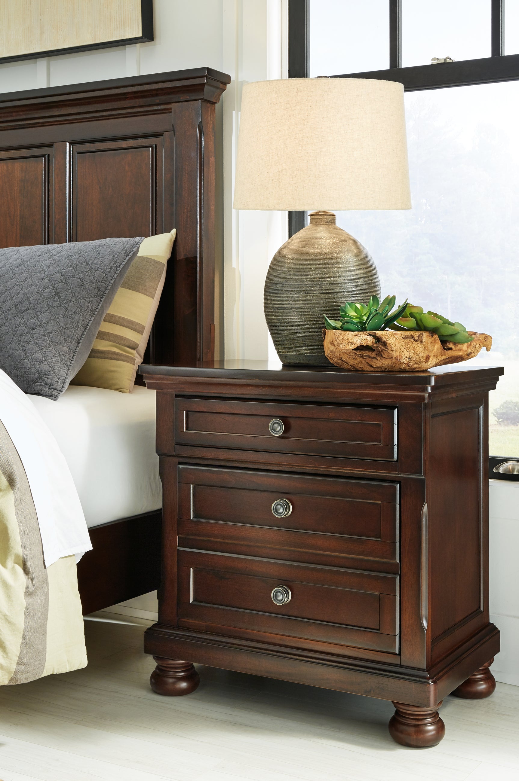 Porter Bedroom - Tampa Furniture Outlet