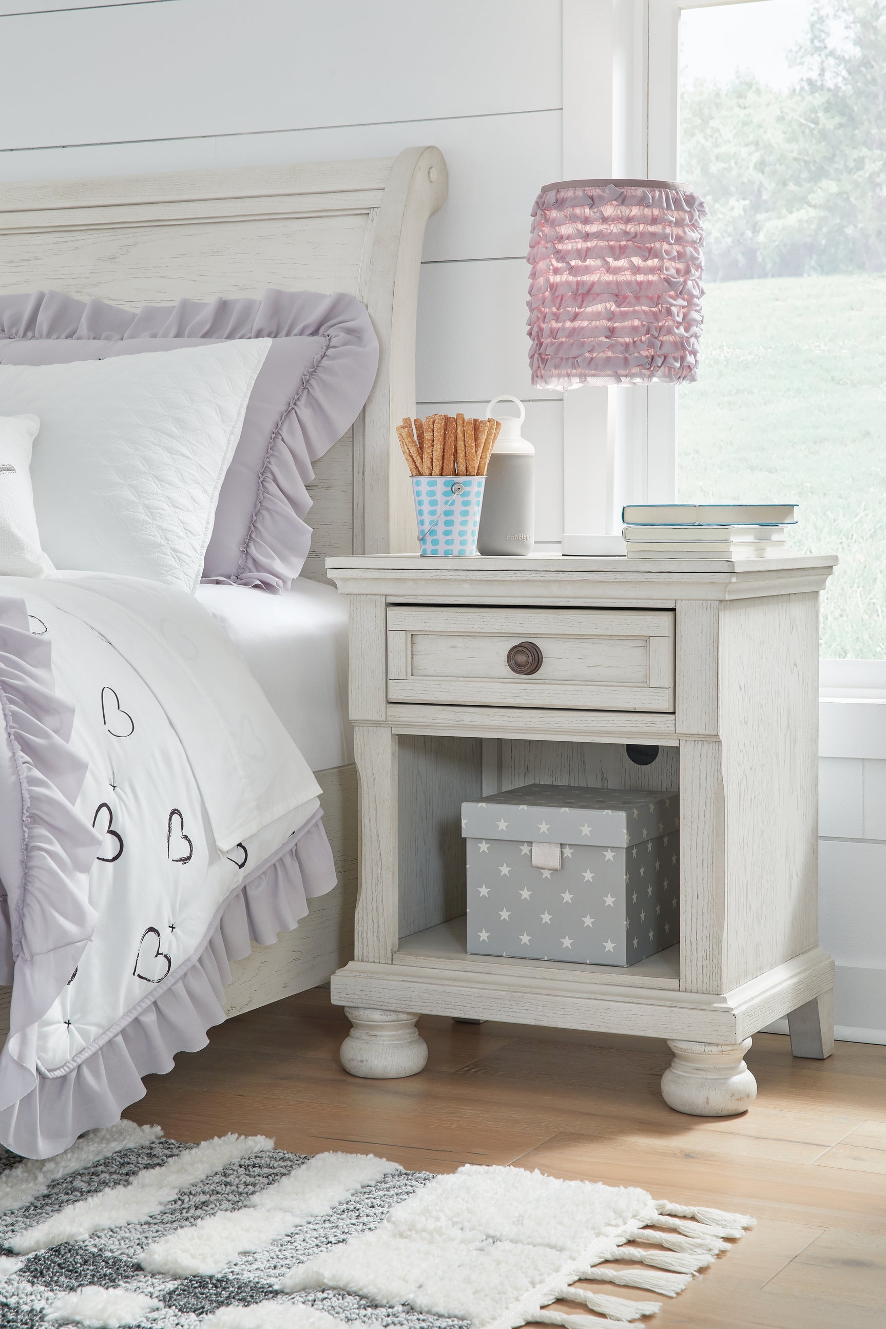 Robbinsdale Bedroom - Tampa Furniture Outlet