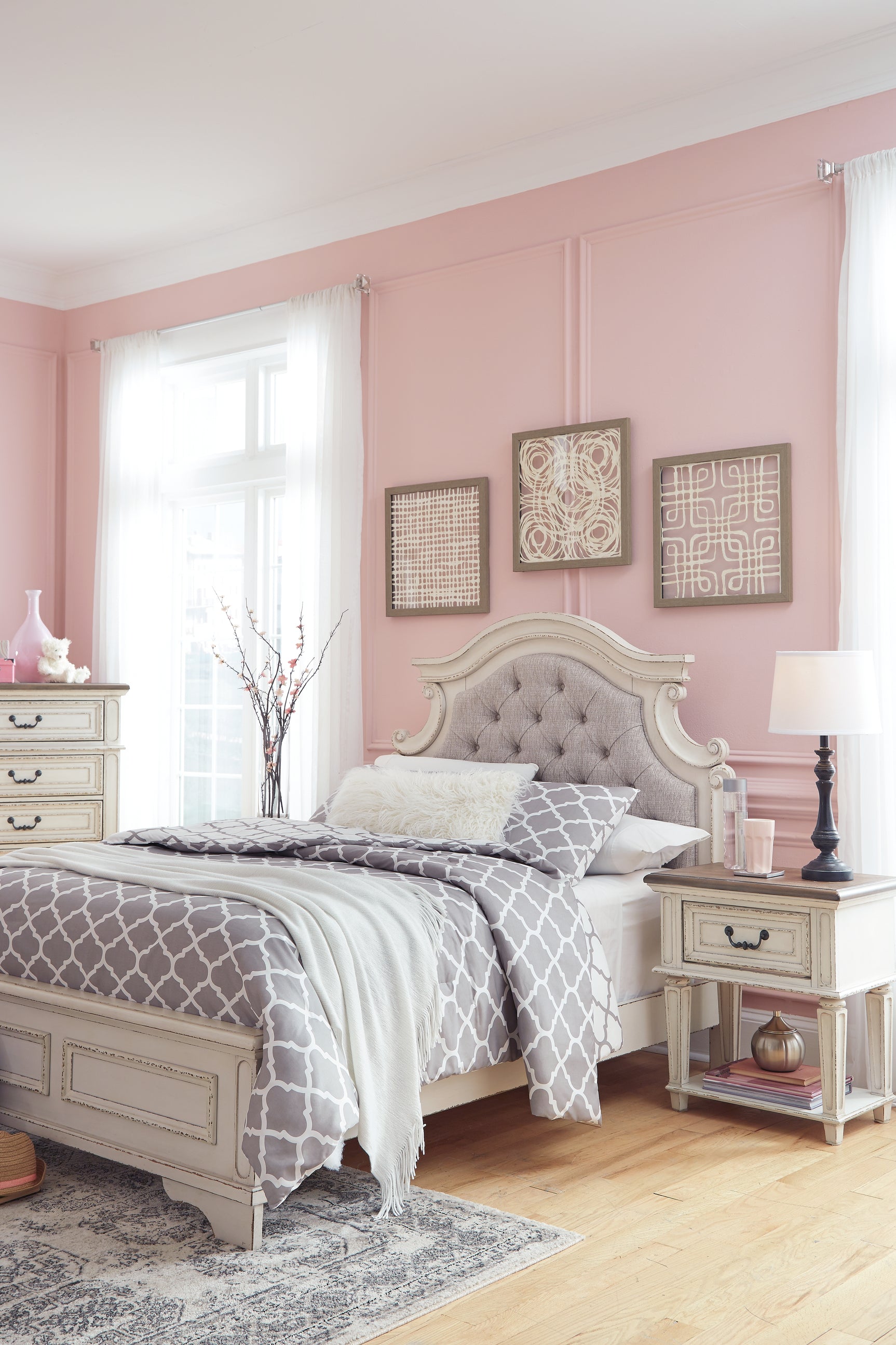 Realyn Bedroom - Tampa Furniture Outlet