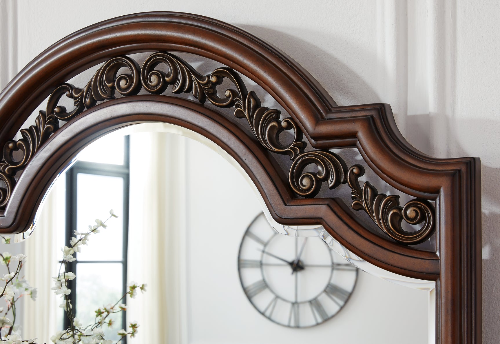 Lavinton Bedroom - Tampa Furniture Outlet