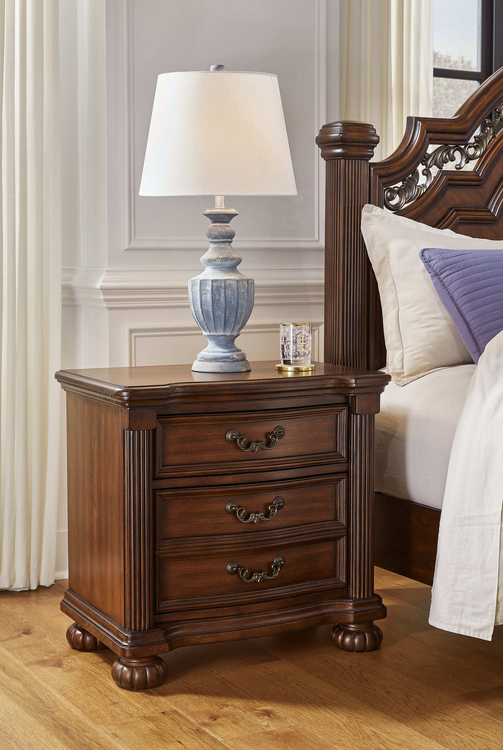 Lavinton Bedroom - Tampa Furniture Outlet