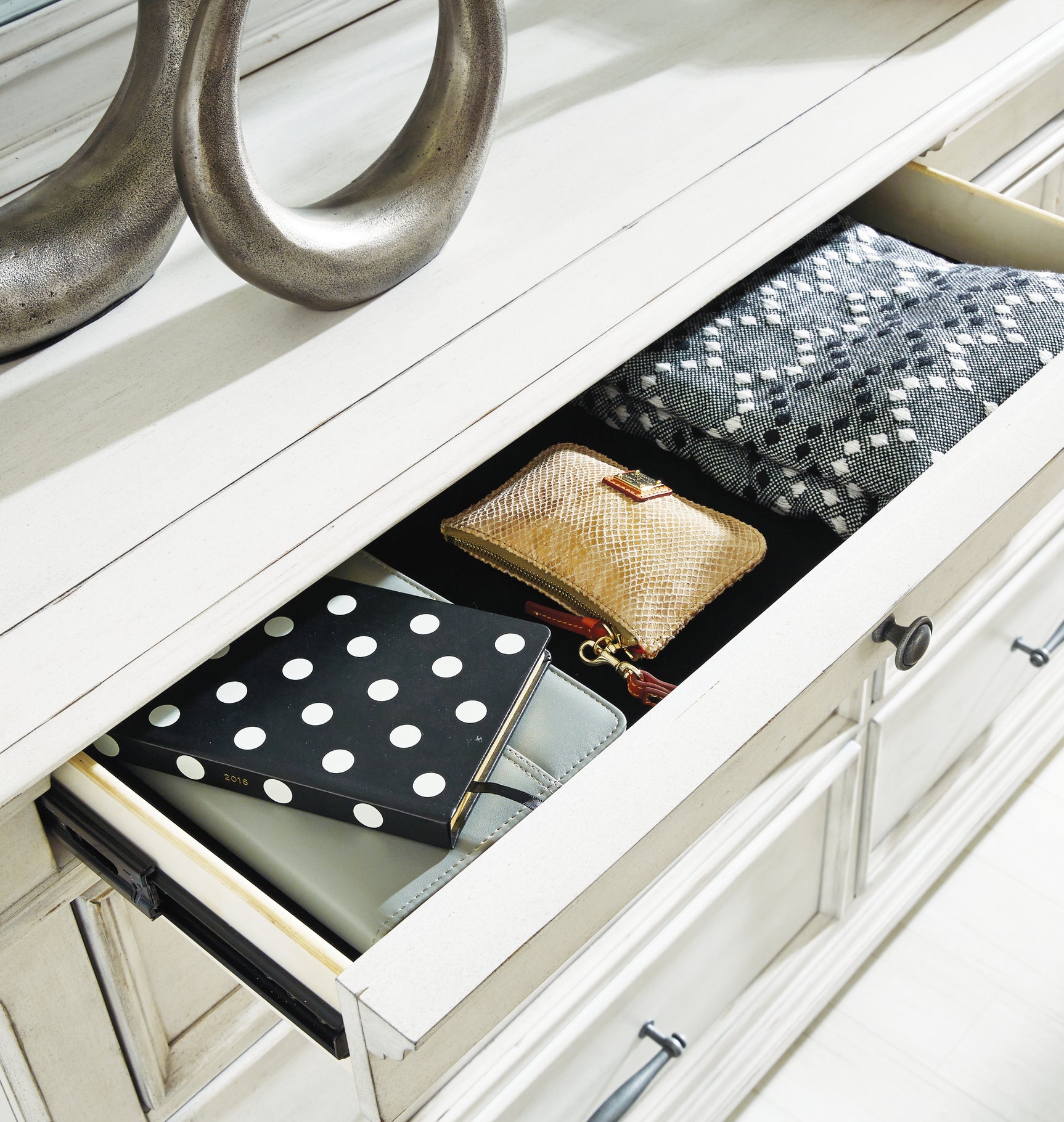 Kanwyn Bedroom - Tampa Furniture Outlet