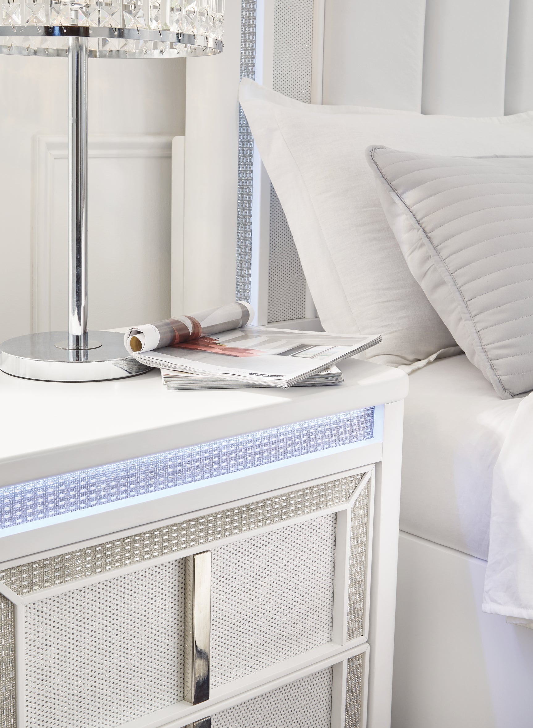 Chalanna Bedroom - Tampa Furniture Outlet