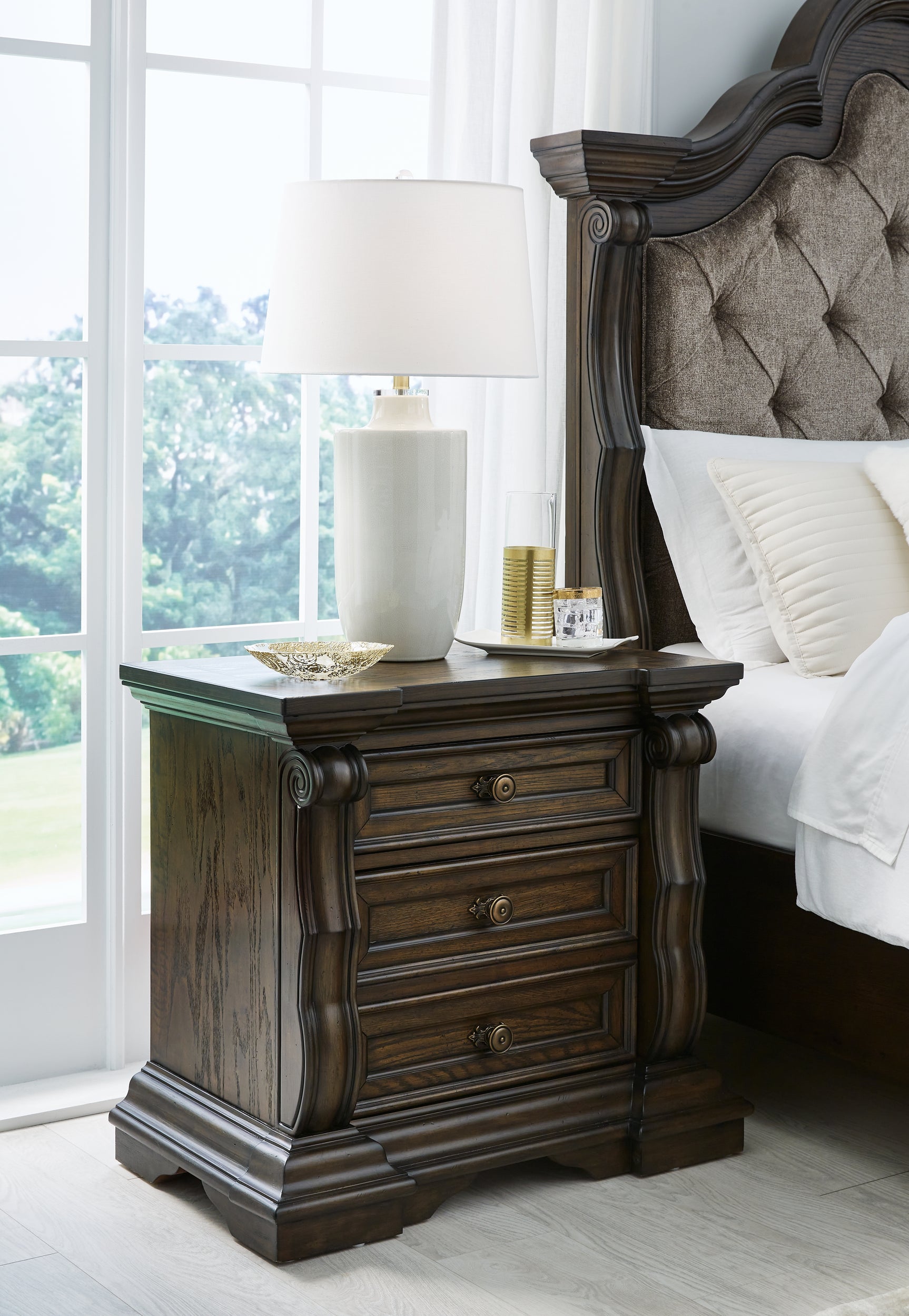 Maylee Bedroom - Tampa Furniture Outlet