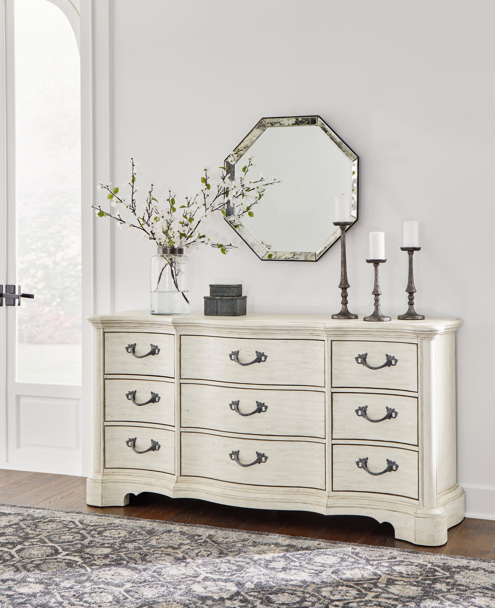 Arlendyne Bedroom - Tampa Furniture Outlet