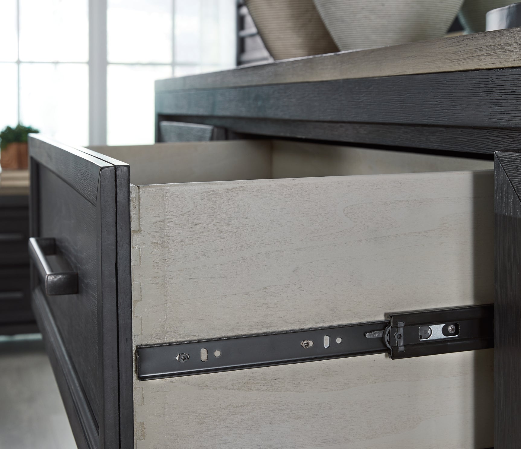 Foyland Bedroom - Tampa Furniture Outlet