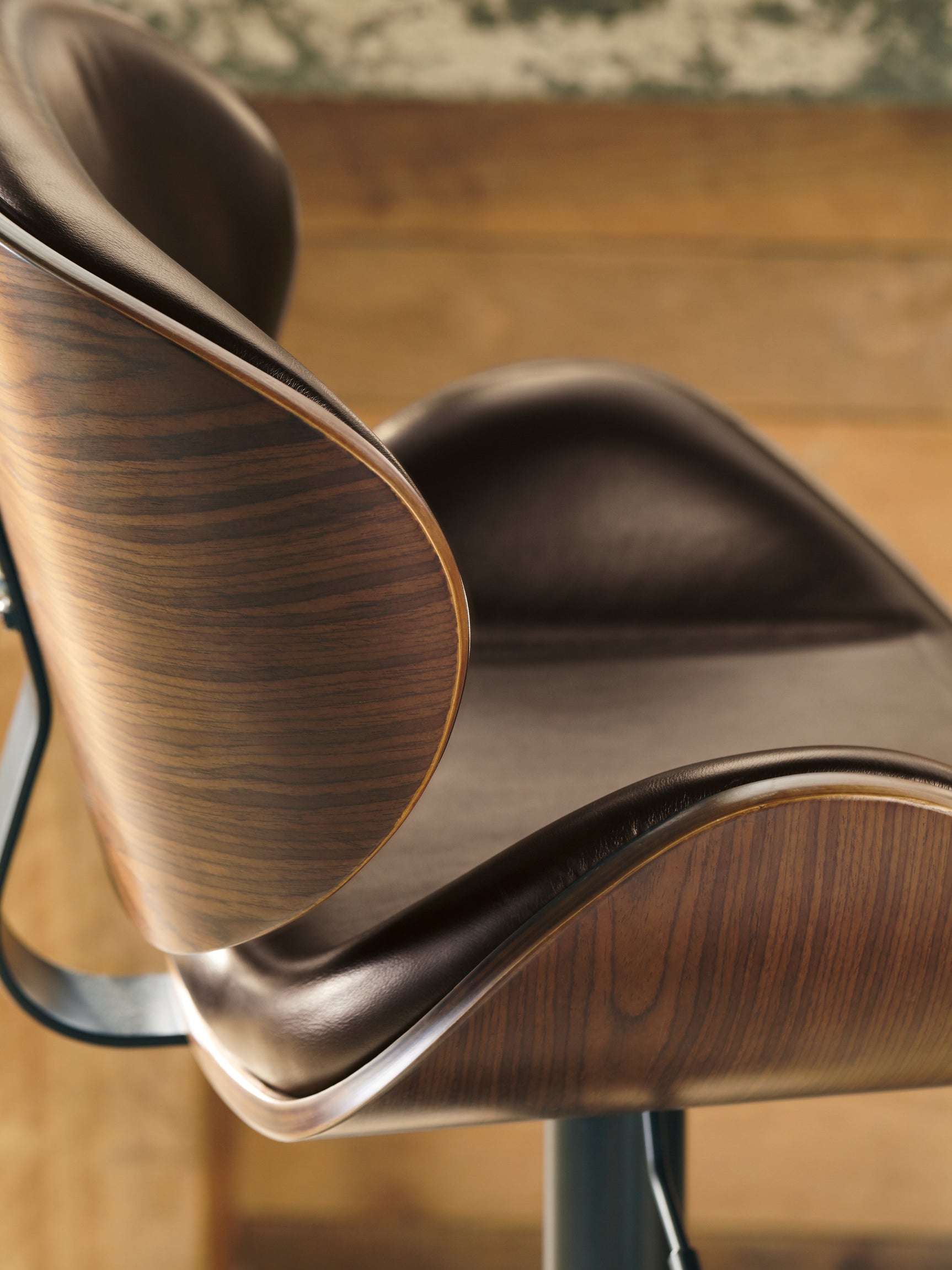 Bellatier Dining Room - Tampa Furniture Outlet