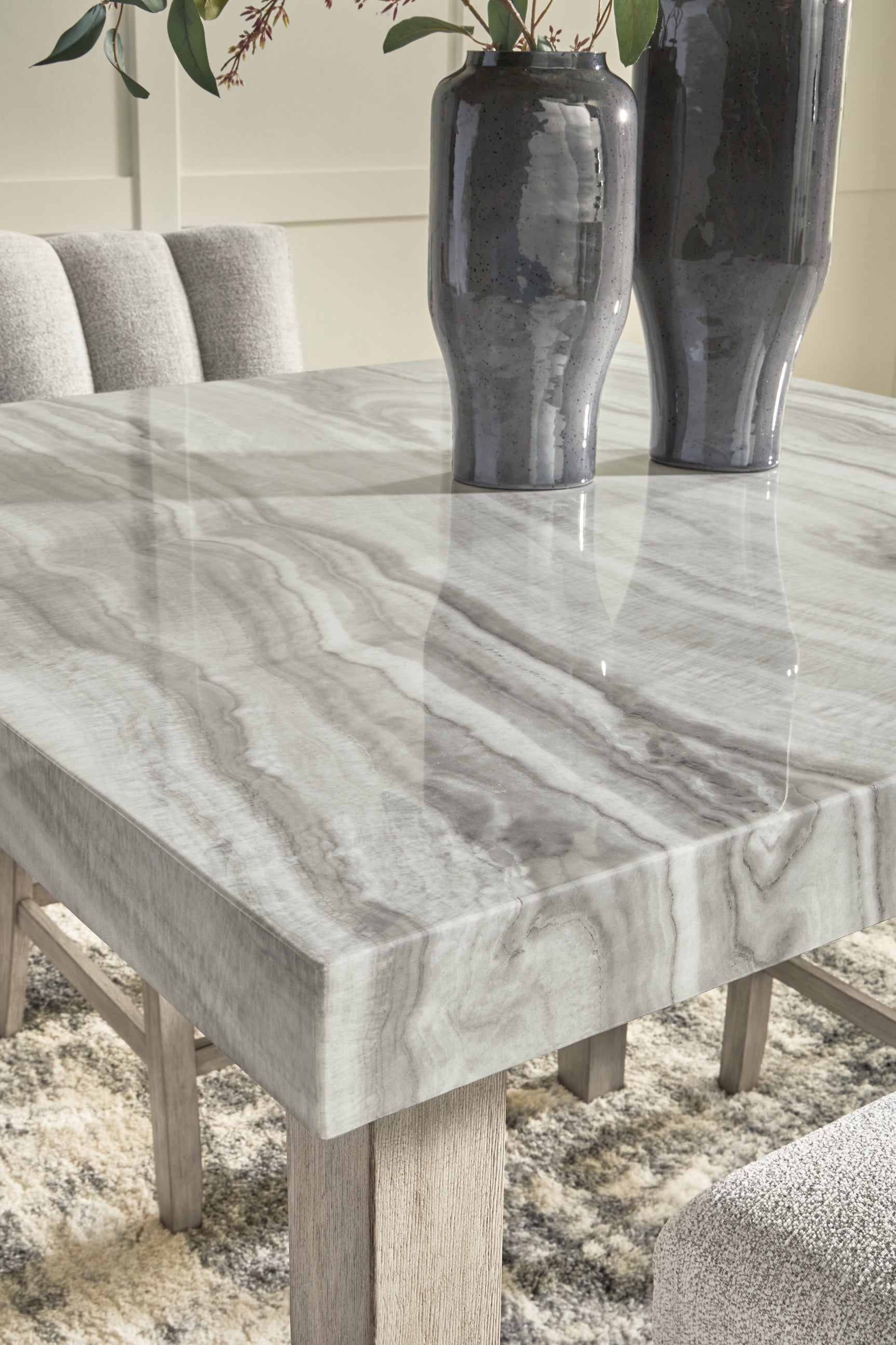 Larawyn Dining Room - Tampa Furniture Outlet
