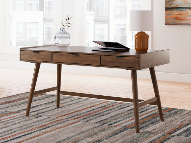 Tampa Furniture Outlet - Ashley Furniture - Lyncott Office Desk - Home Office Desk / Brown - H615-44