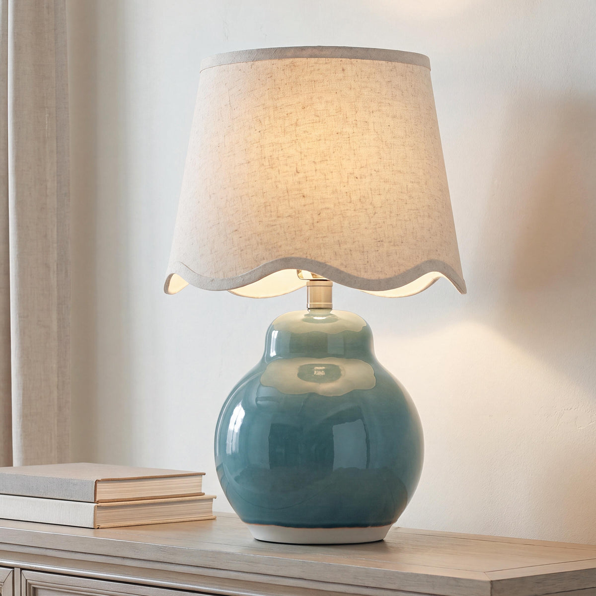 Tampa Furniture Outlet - Ashley Furniture - Byronburg Lighting - Ceramic Table Lamp (1/CN) - L180224
