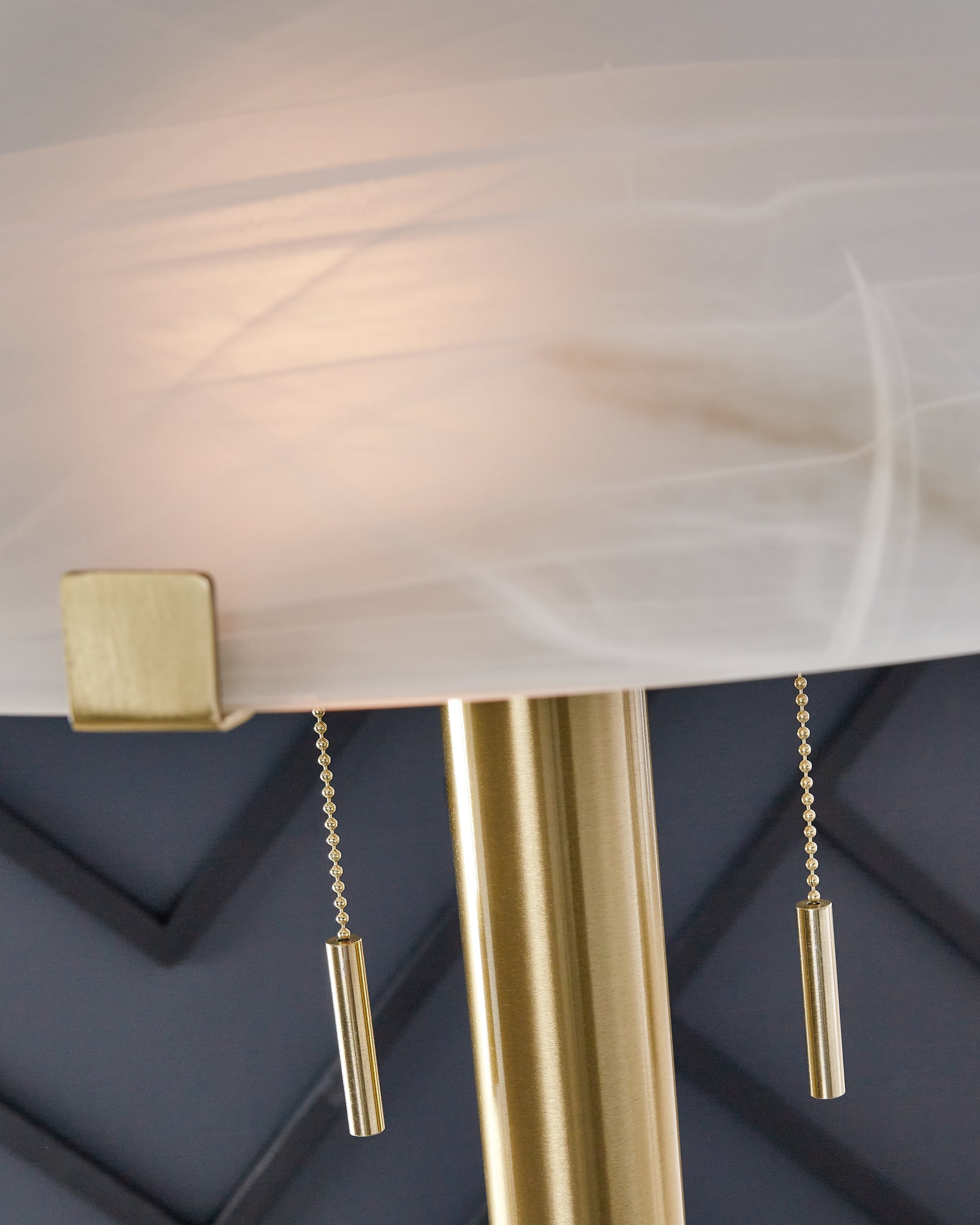 Tobbinsen Lighting - Tampa Furniture Outlet