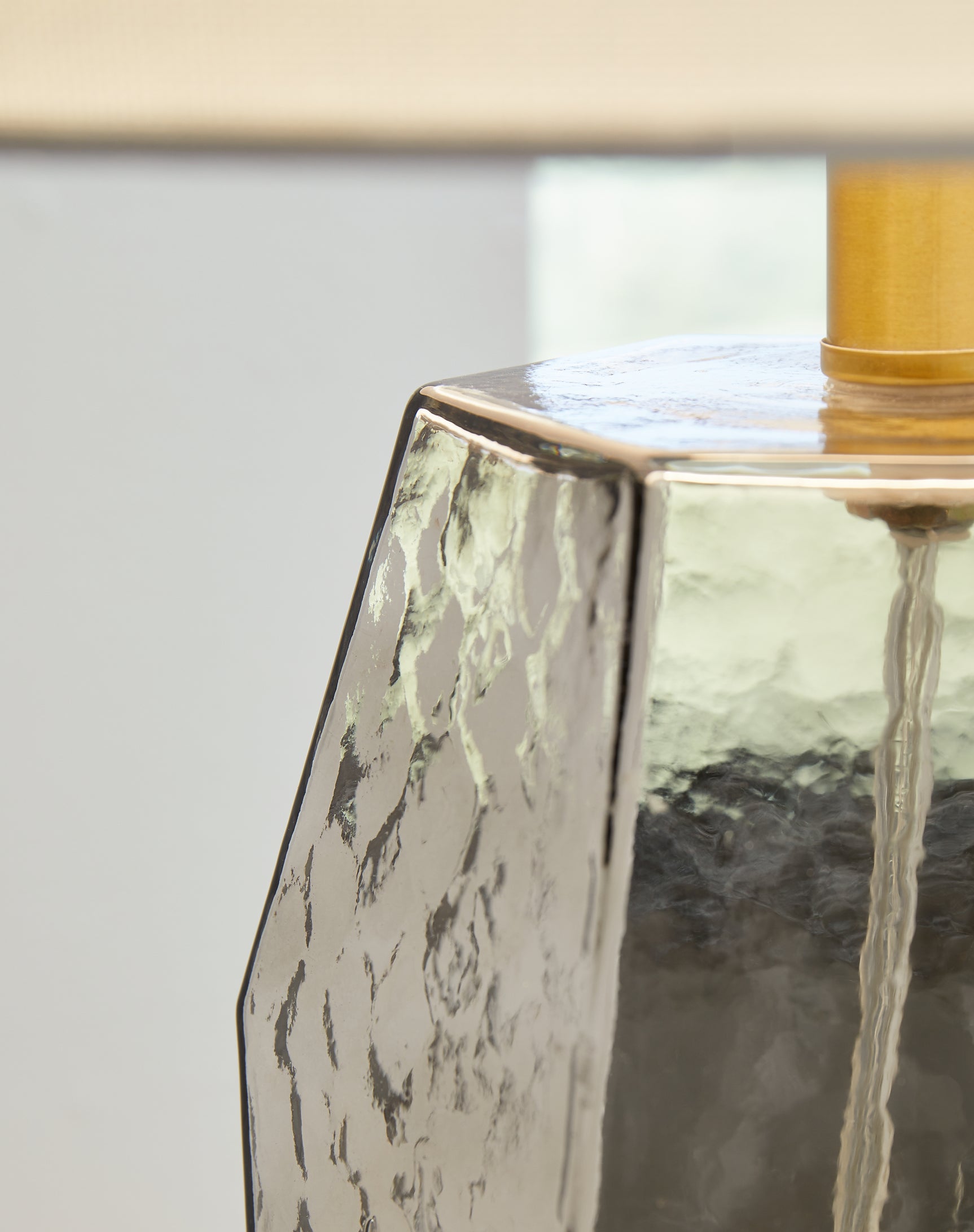 Taylow Lighting - Tampa Furniture Outlet