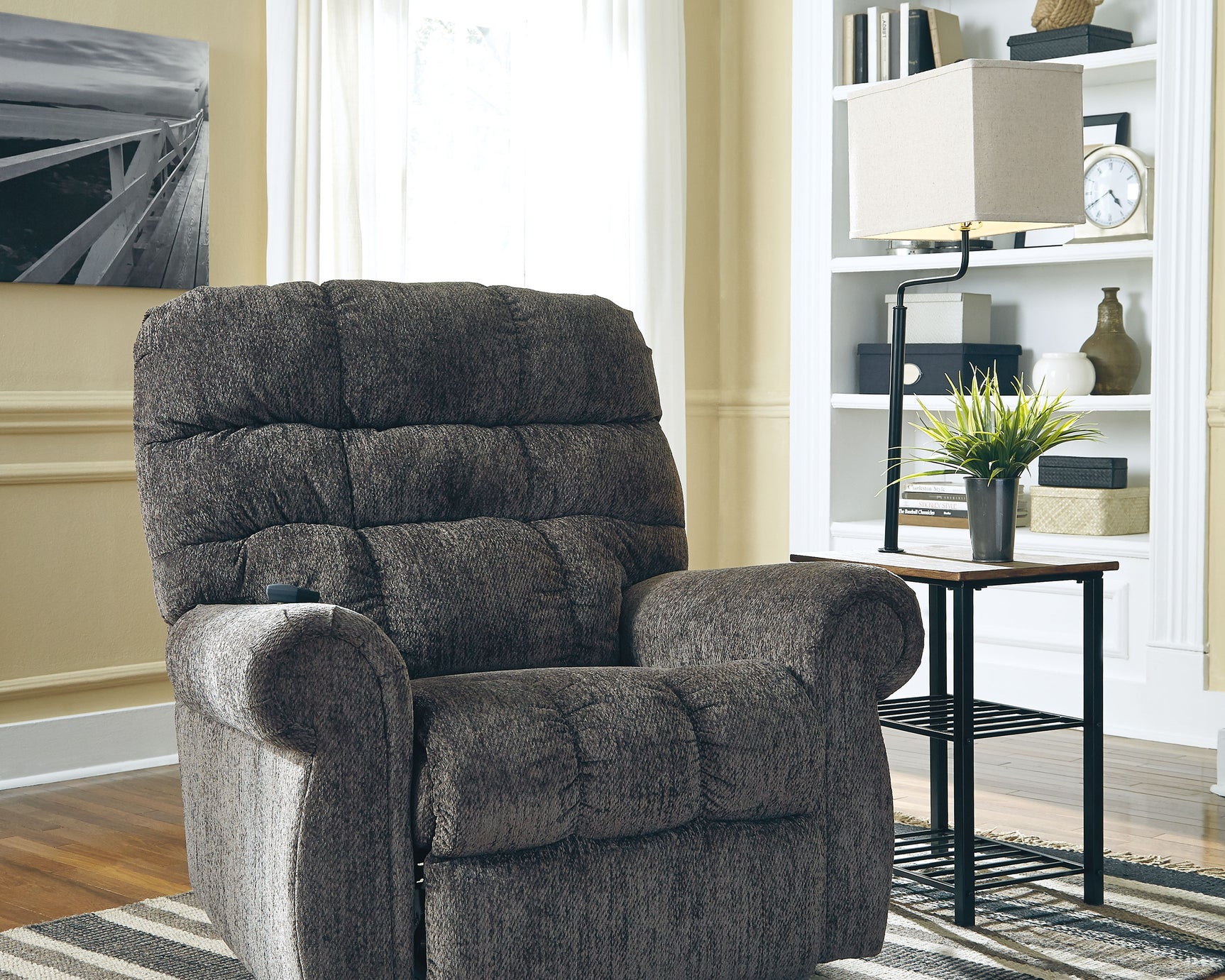 Shianne Lighting - Tampa Furniture Outlet