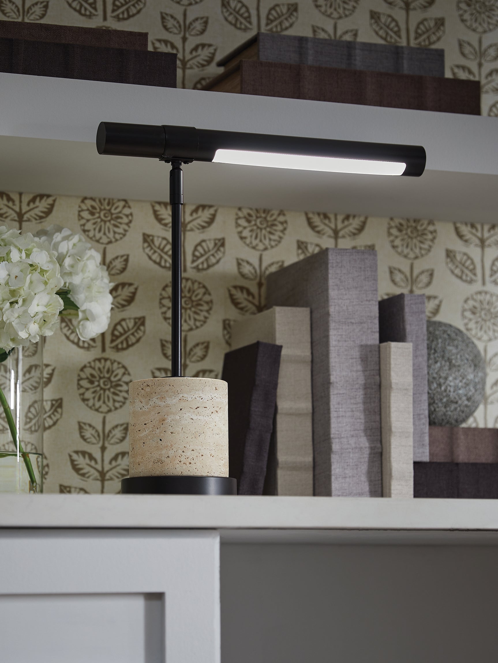 Vinmour Lighting - Tampa Furniture Outlet