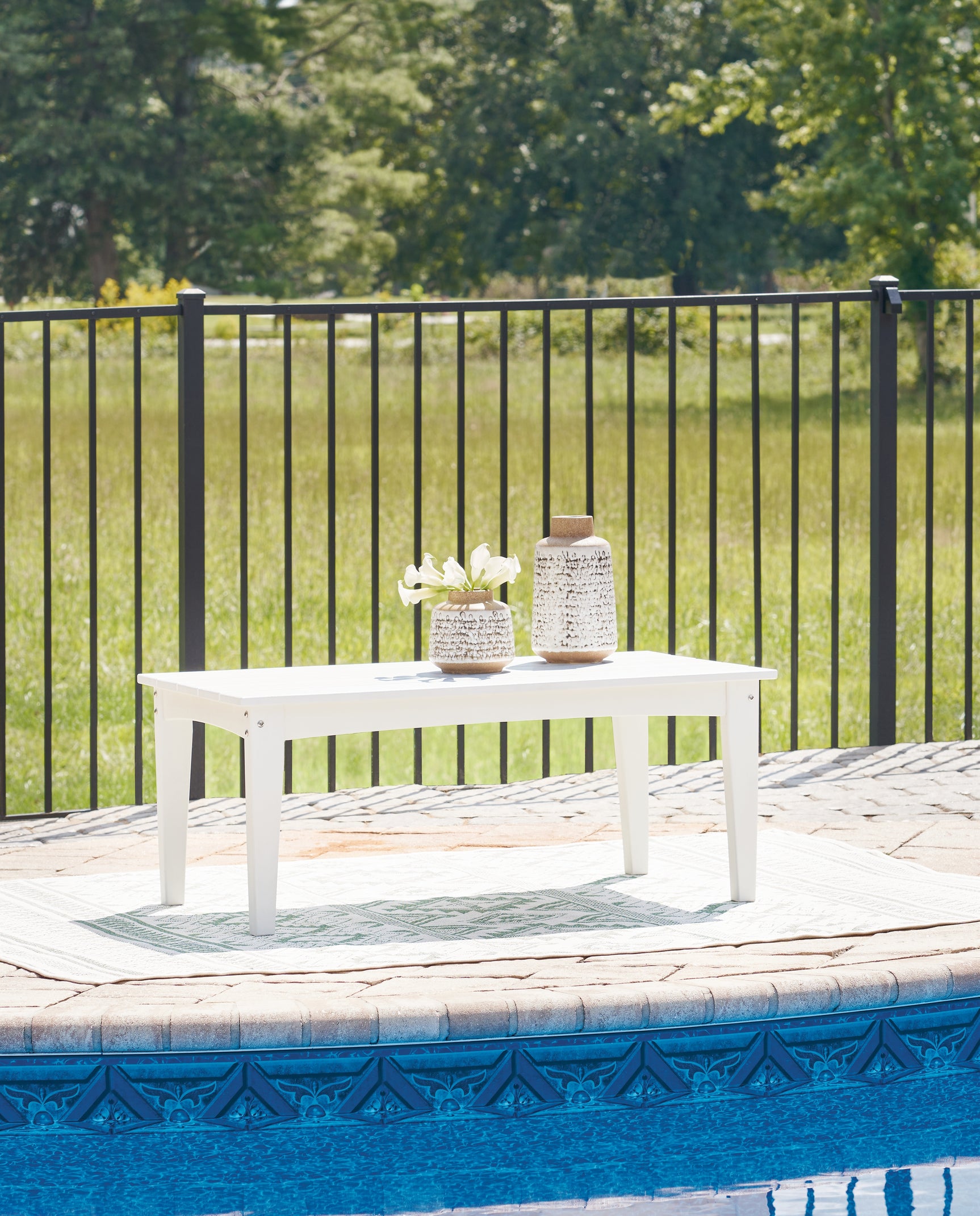 Tampa Furniture Outlet - Ashley Furniture - Hyland wave Outdoor - Rectangular Cocktail Table / White - P111-701