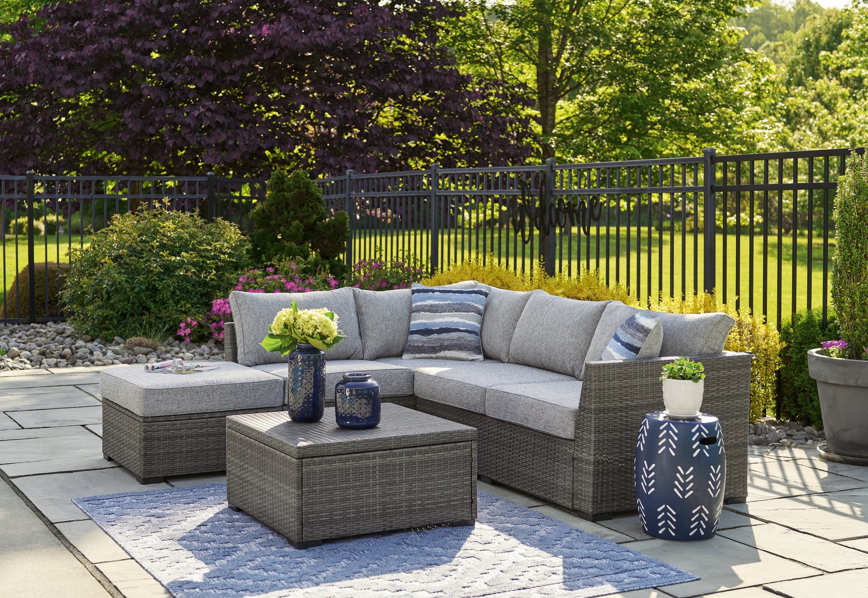 Tampa Furniture Outlet - Ashley Furniture - Petal Road Outdoor - LoveseatSEC/OTTO/TBL Set(4/CN) / Gray - P297-070