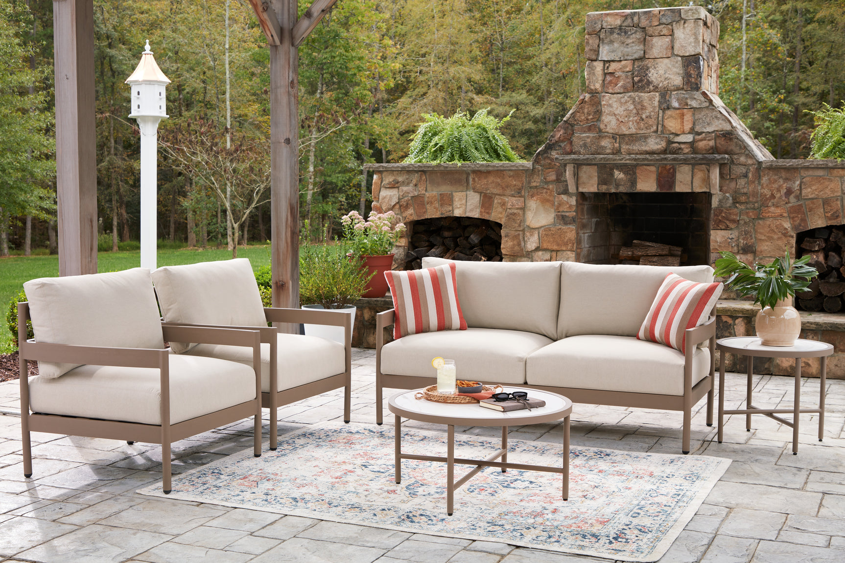 Bluff Trail Outdoor - Tampa Furniture Outlet
