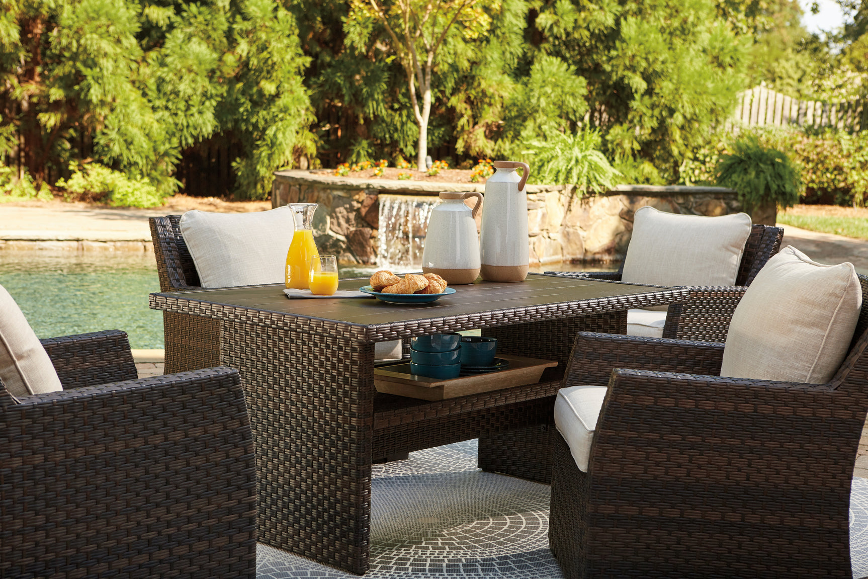 Easy Isle Outdoor - Tampa Furniture Outlet