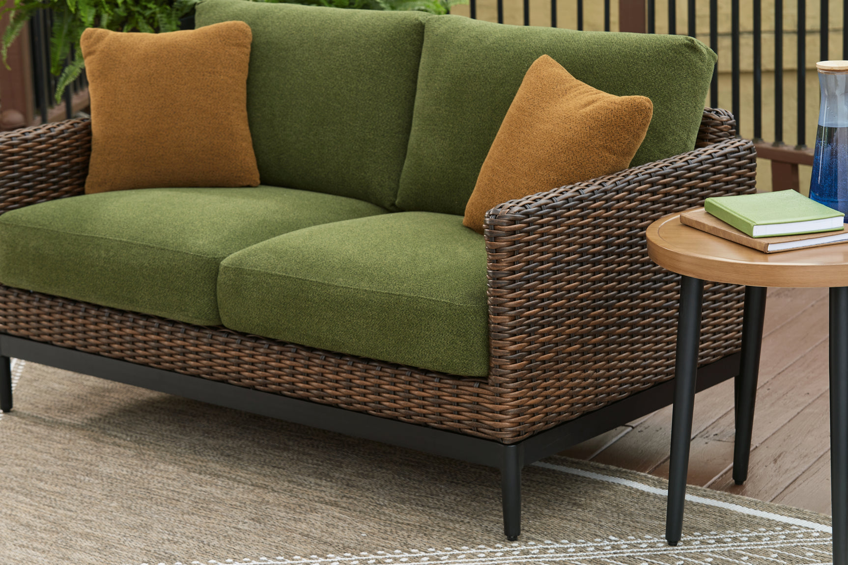 Horizon Hall Outdoor - Tampa Furniture Outlet