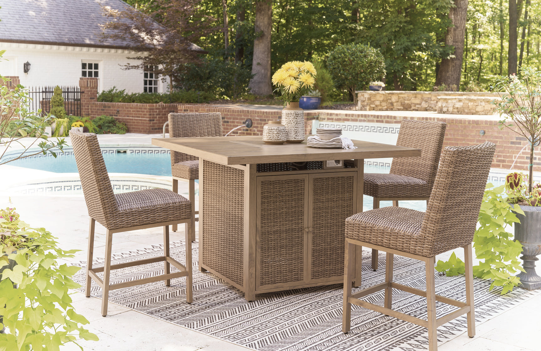 Walton Bridge Outdoor - Tampa Furniture Outlet