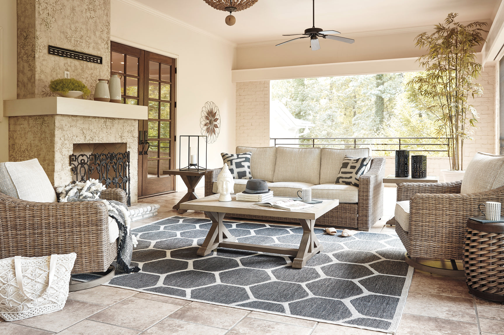Beachcroft Outdoor - Tampa Furniture Outlet