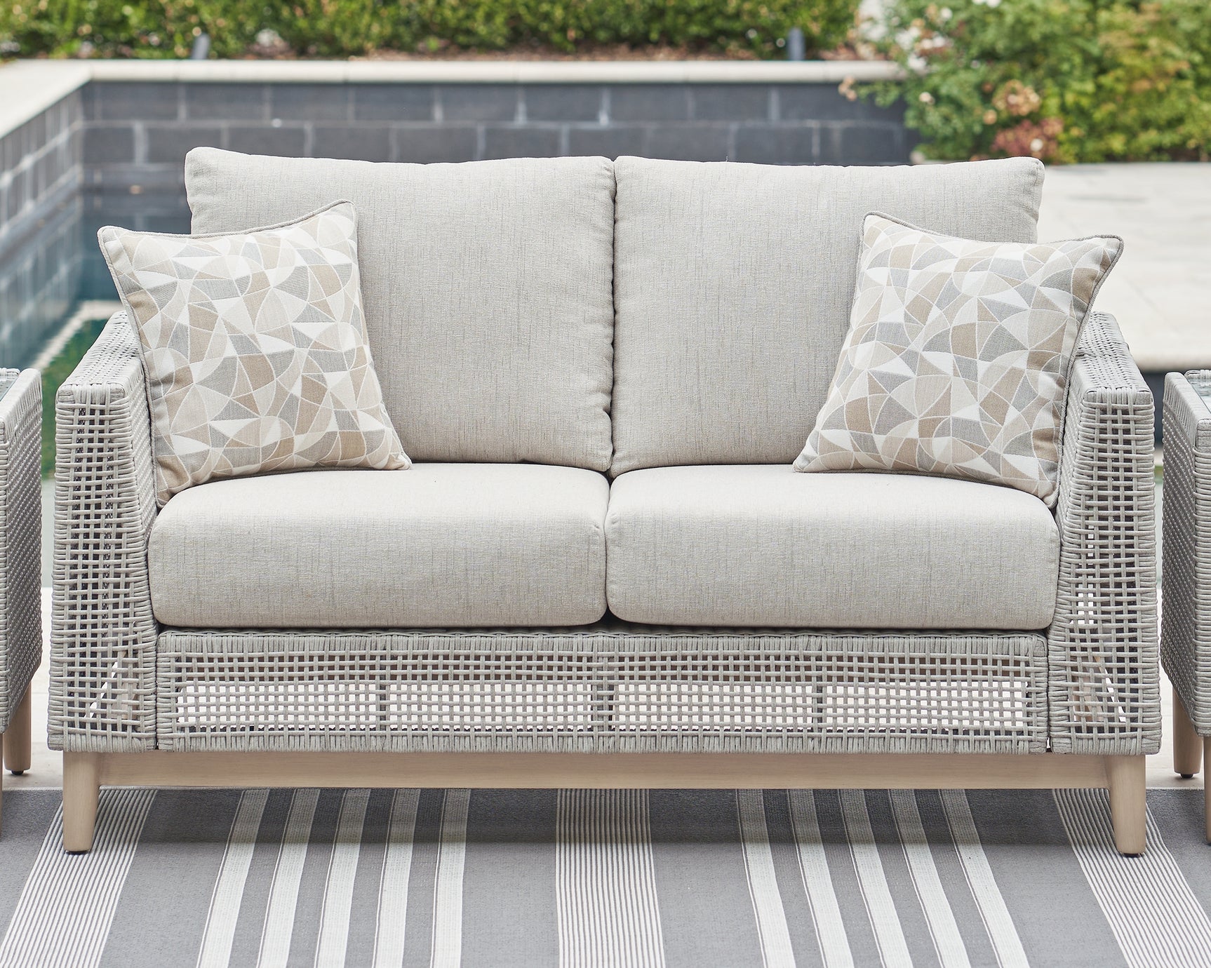 Seton Creek Outdoor - Tampa Furniture Outlet
