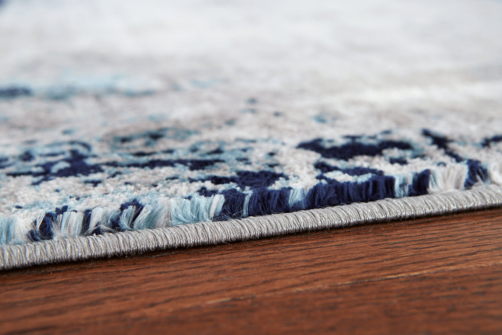 Leonelle Rug - Tampa Furniture Outlet