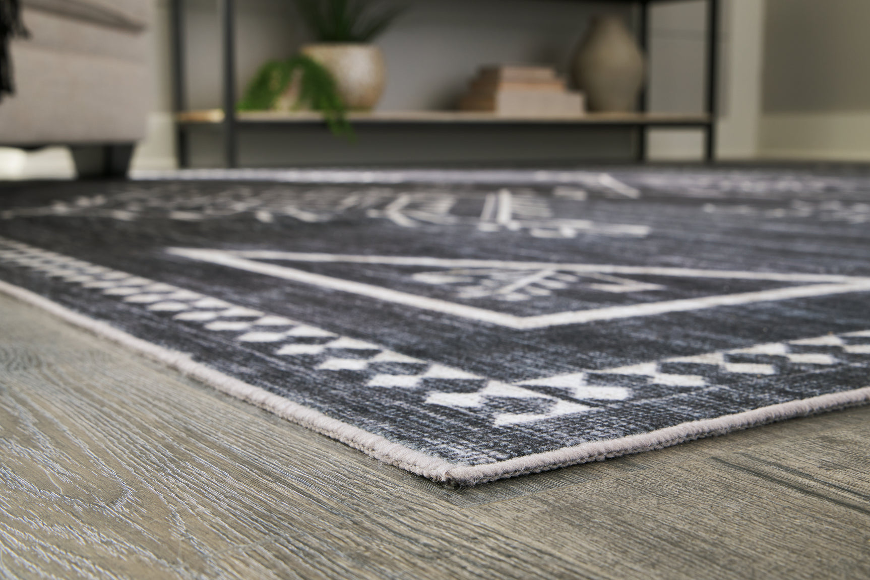 Arloman Rug - Tampa Furniture Outlet