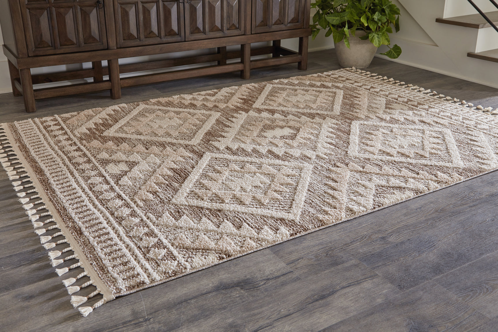 Tampa Furniture Outlet - Ashley Furniture - Odedale Rug - 8' x 10' Rug / Tan/Cream - R406061