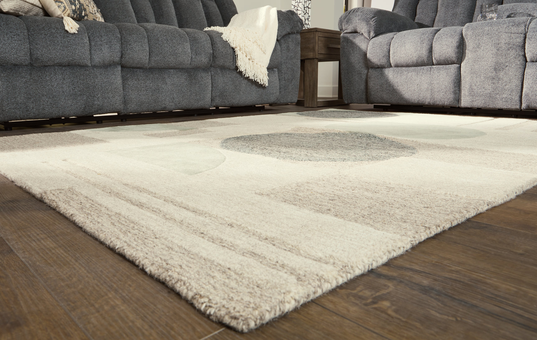 Dallane Rug - Tampa Furniture Outlet