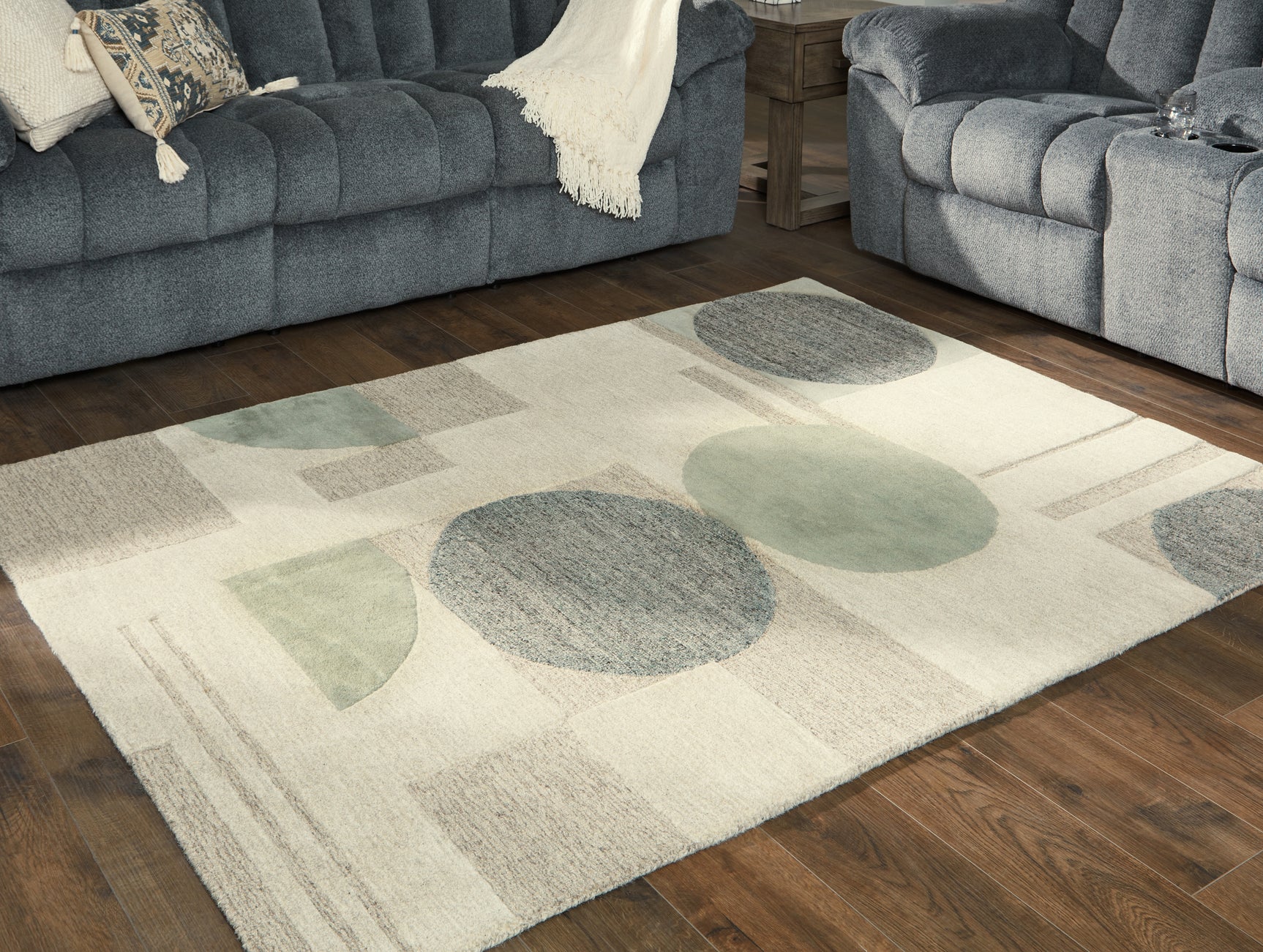 Dallane Rug - Tampa Furniture Outlet