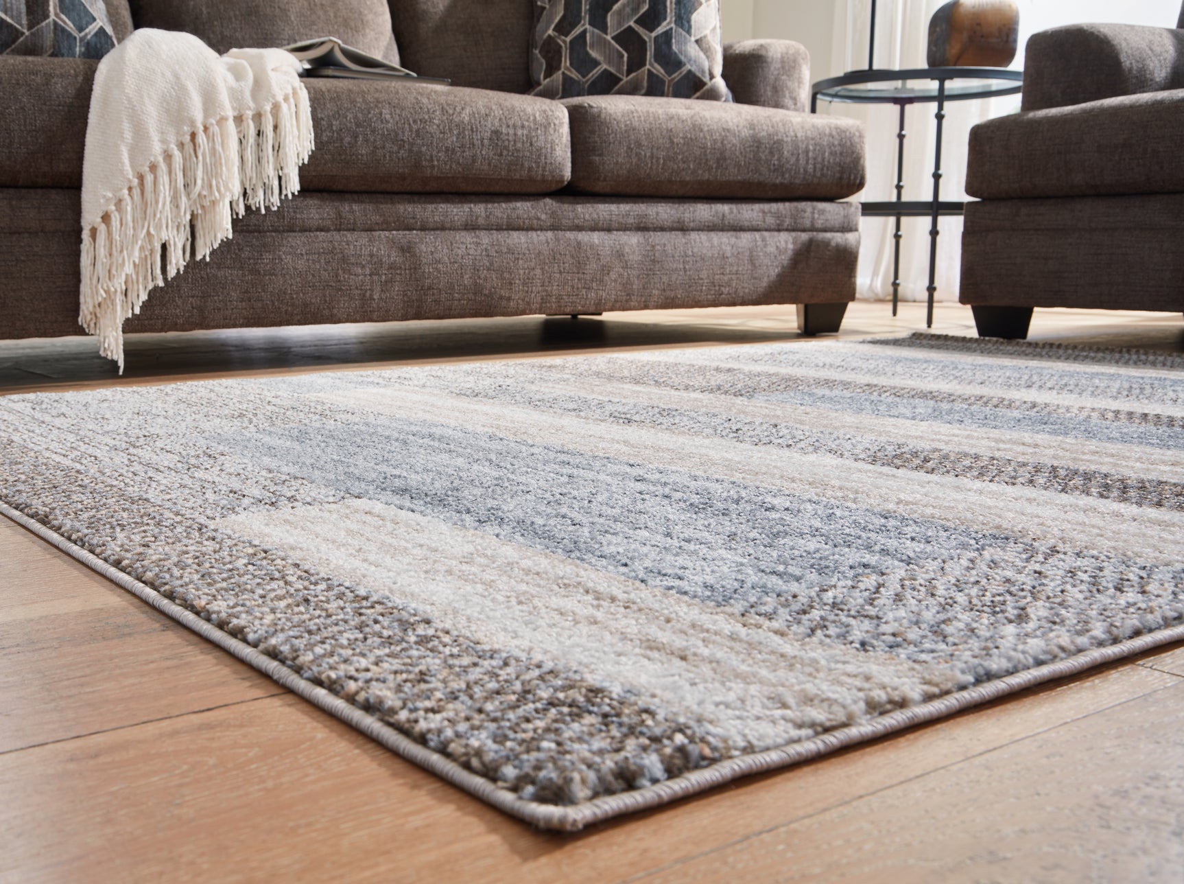 Sethburn Rug - Tampa Furniture Outlet