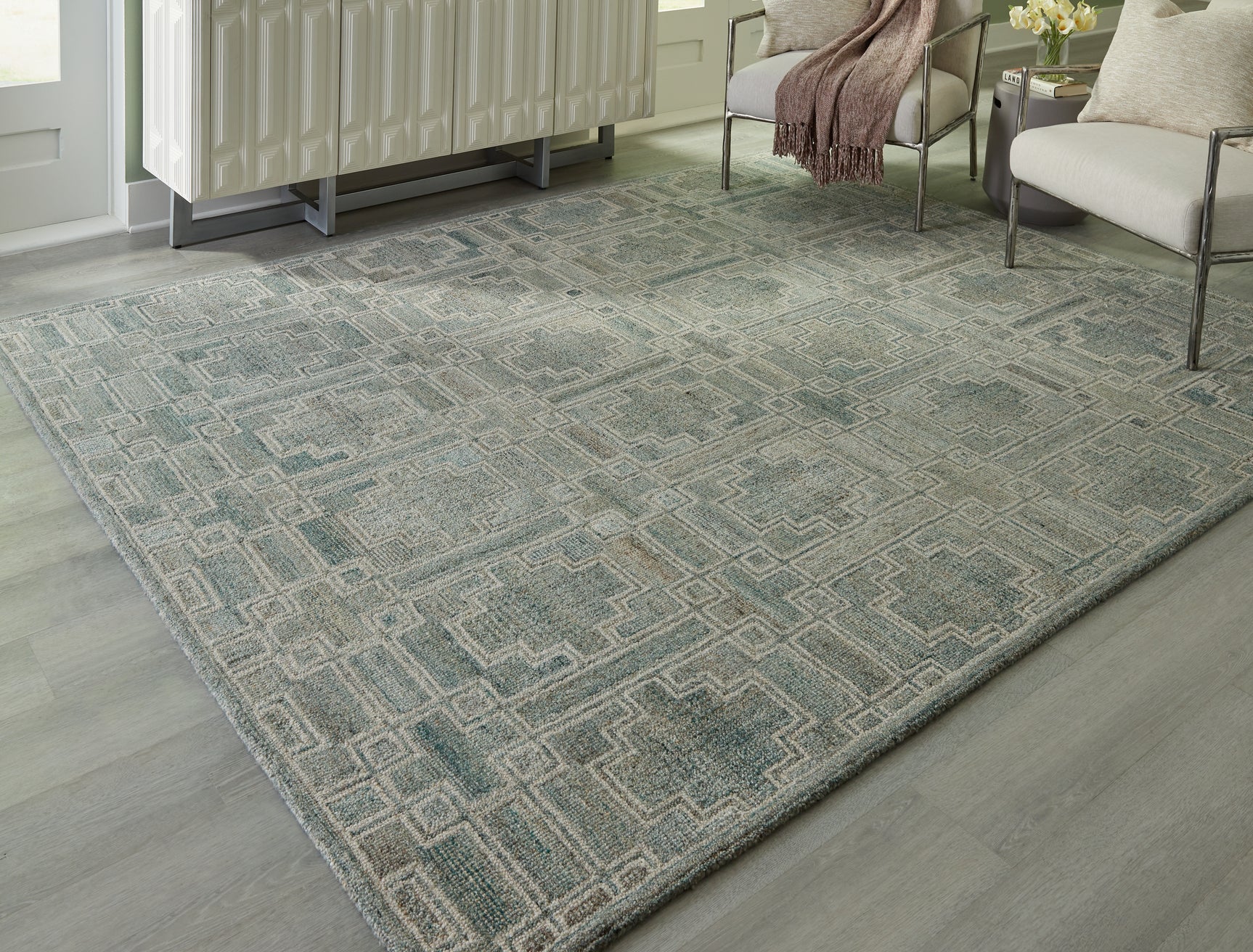 Tampa Furniture Outlet - Ashley Furniture - Jossland Rug - 8' x 10' Rug / Green/Ivory - R406911