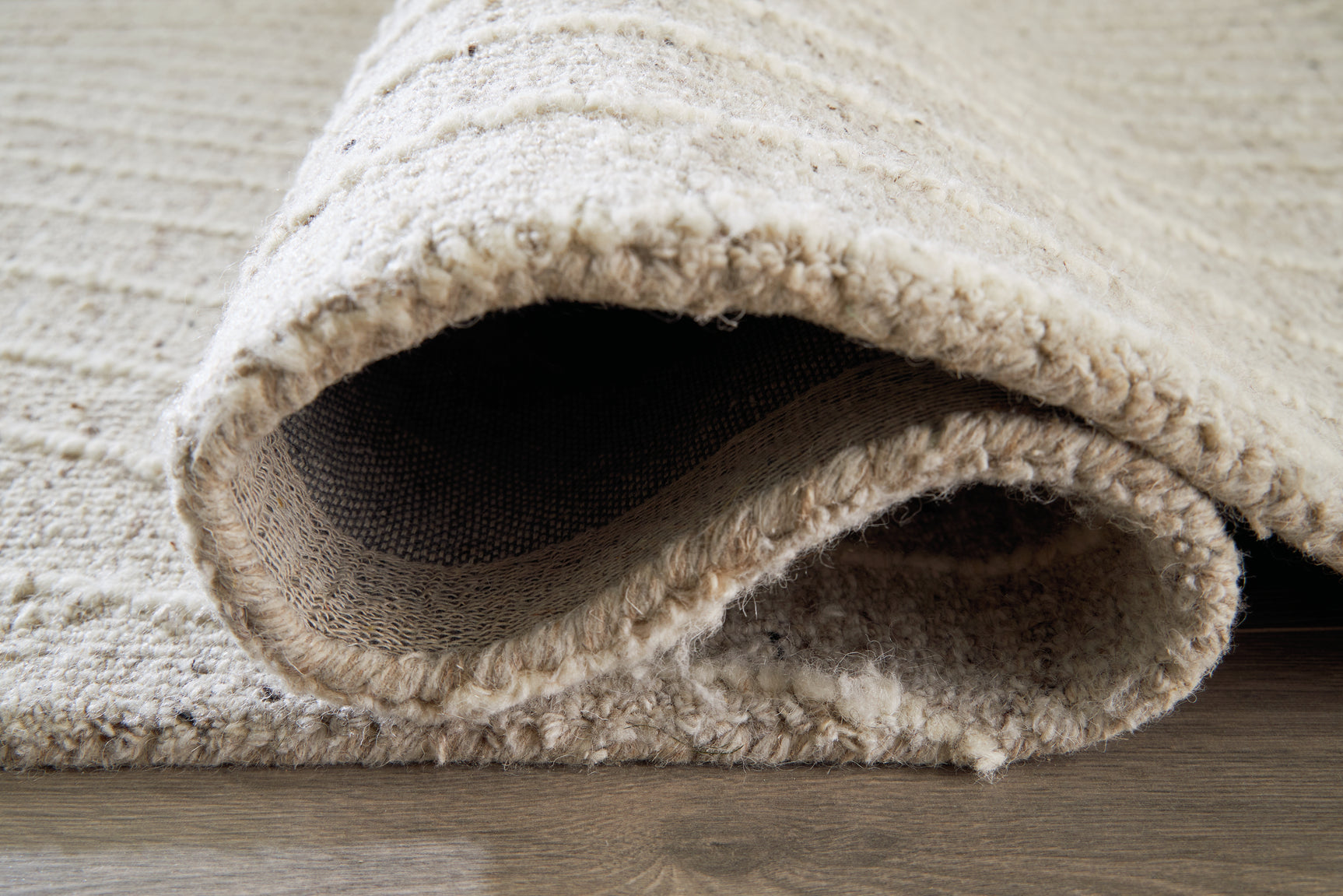 Varahill Rug - Tampa Furniture Outlet