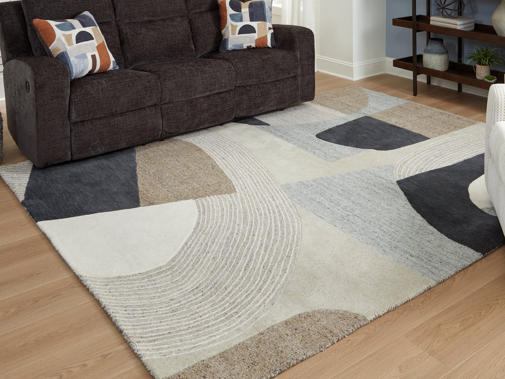Edrickhill Rug - Tampa Furniture Outlet