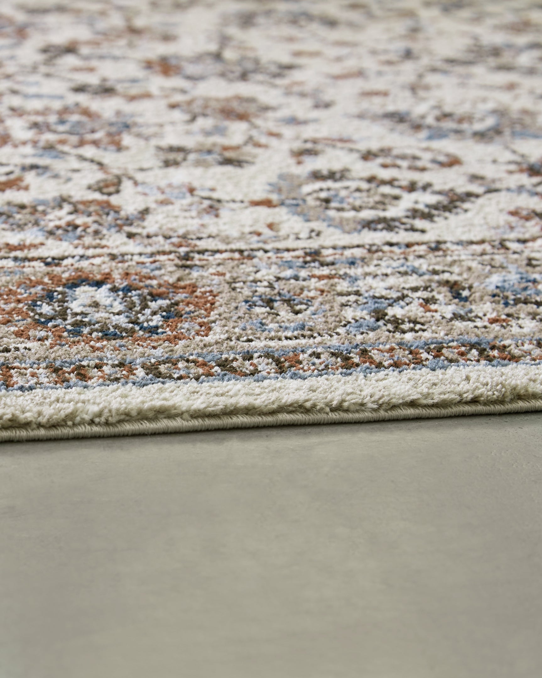 Beritham Rug - Tampa Furniture Outlet