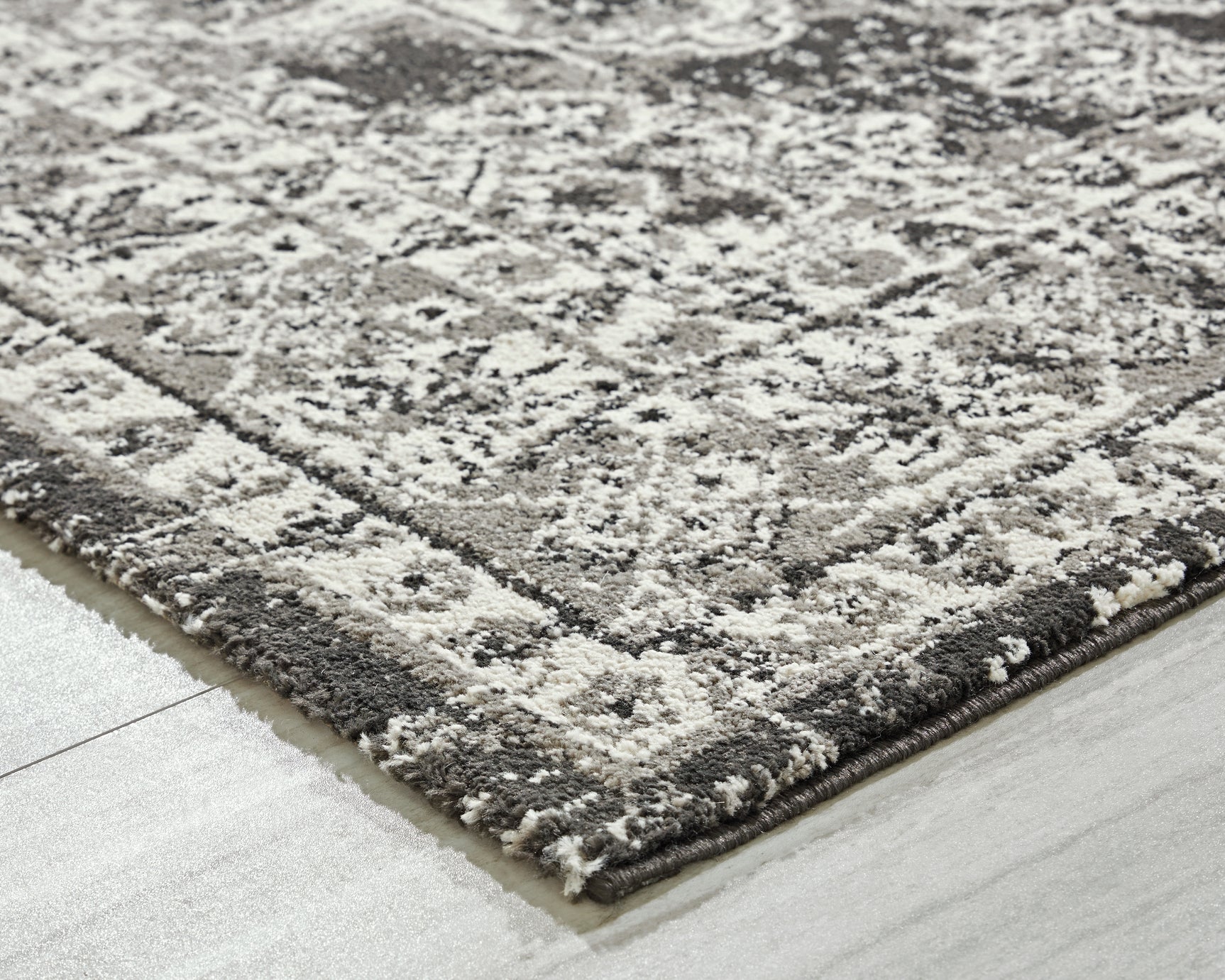 Glennisman Rug - Tampa Furniture Outlet