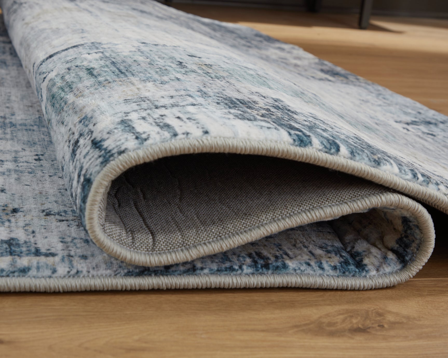 Arlenmont Rug - Tampa Furniture Outlet