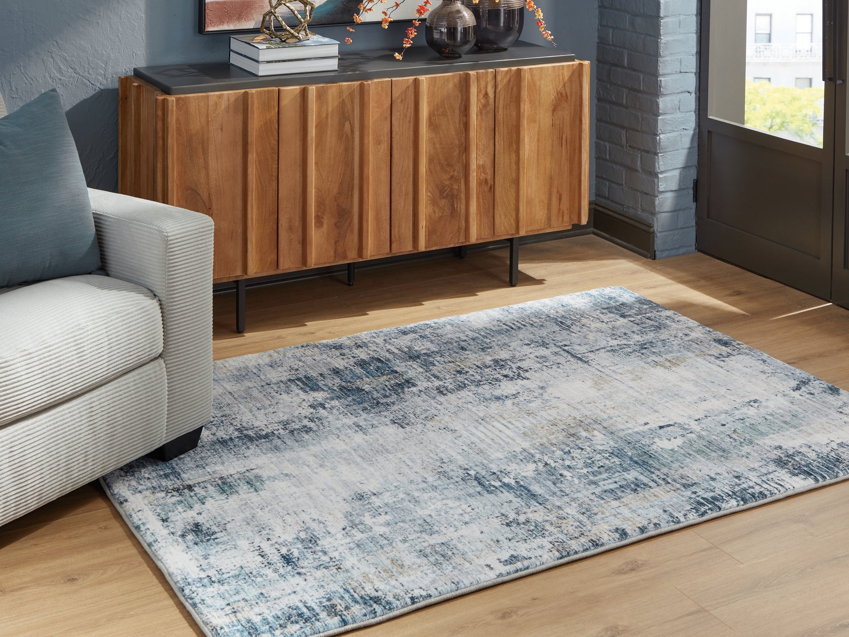 Arlenmont Rug - Tampa Furniture Outlet
