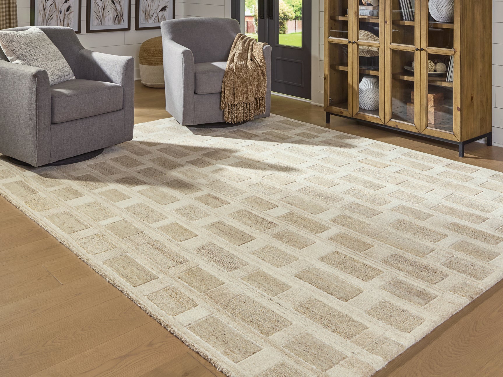 Lisgrove Rug - Tampa Furniture Outlet